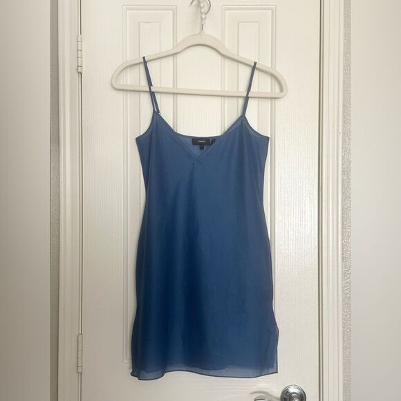 Theory bright blue v neck tank top size P - Picture 2 of 4